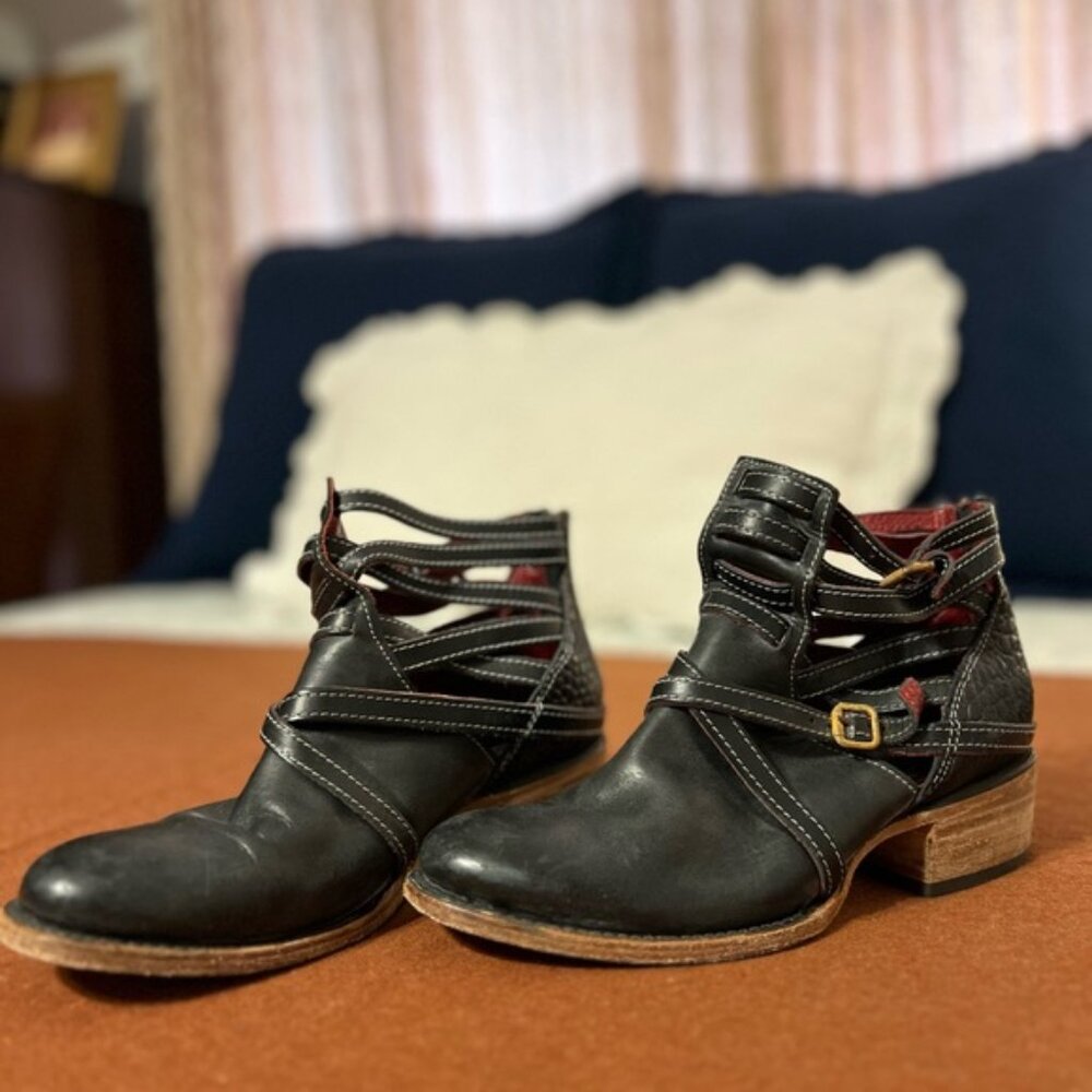 Freebird by Steven Stair Booties in Black/Croc Combo Rare Find - Picture 4 of 16